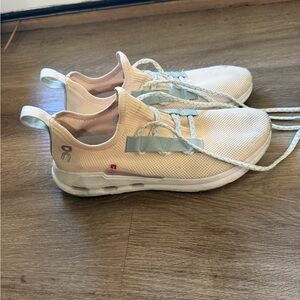 On Cloud Light Pink Athletic Sneakers